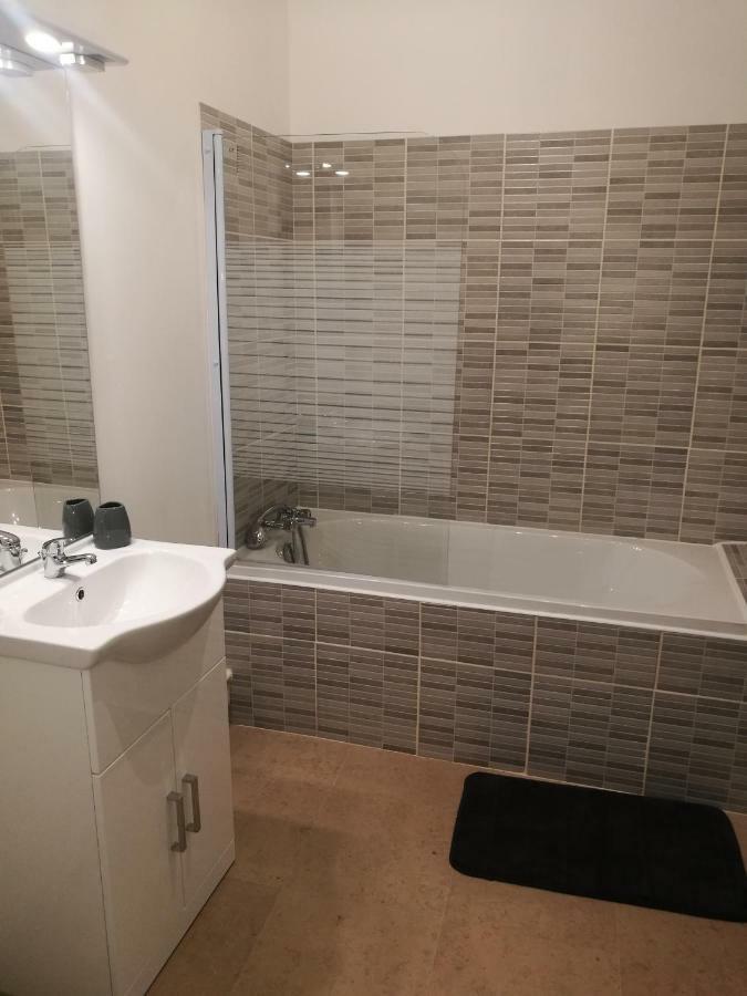 Apartament Aux Pieds Du Chateau Tournon-sur-Rhone Zewnętrze zdjęcie